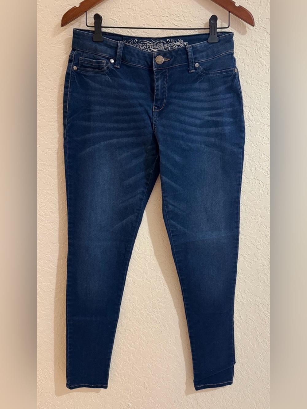 Express Dark Wash Women’s Mid-rise Stretch Skinny Jeans 8